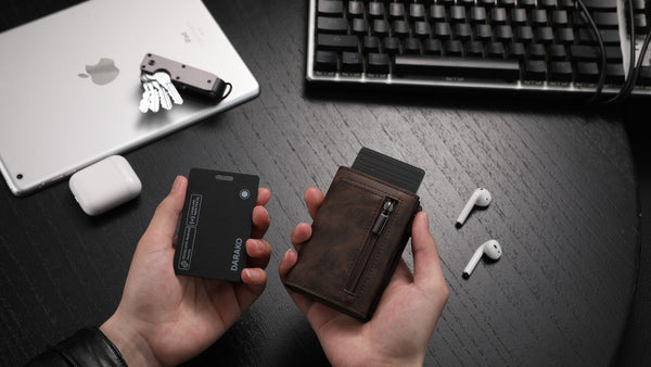 Tracker Card vs. AirTag: Which Wallet Finder Is Right for You? - DARAKO